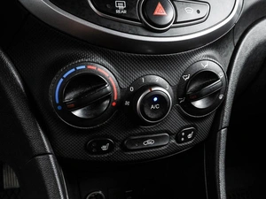 Седан Hyundai Solaris 2016 года, 909000 рублей, Воронеж