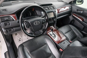 Седан Toyota Camry 2014 года, 1799000 рублей, Красноярск