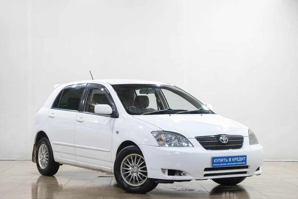 Хетчбэк Toyota Corolla 2003 года, 629000 рублей, Новокузнецк