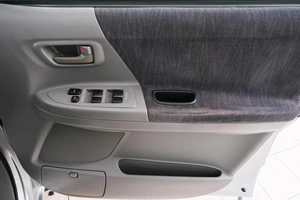 Минивэн Toyota Noah 2003 года, 799000 рублей, Красноярск