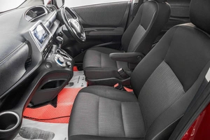 Минивэн Toyota Sienta 2020 года, 1289000 рублей, Барнаул