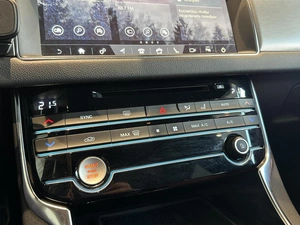 Седан Jaguar XF 2020 года, 3090000 рублей, Уфа