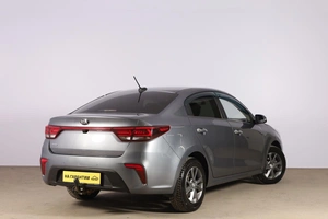 Седан Kia Rio 2019 года, 1699000 рублей, Новосибирск