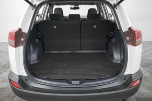 Внедорожник Toyota RAV4 2015 года, 2649000 рублей, Кемерово