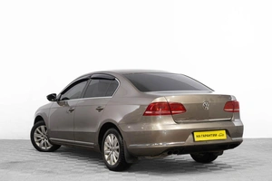 Седан Volkswagen Passat 2011 года, 839000 рублей, Барнаул