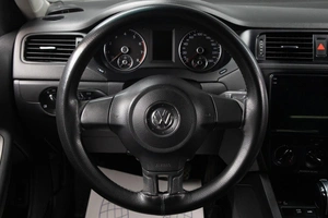 Седан Volkswagen Jetta 2013 года, 1109000 рублей, Оренбург