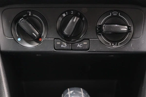 Седан Volkswagen Polo 2012 года, 719000 рублей, Омск