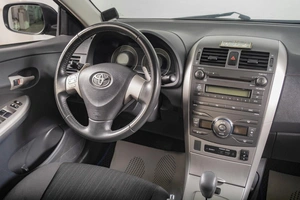 Седан Toyota Corolla 2008 года, 1129000 рублей, Томск