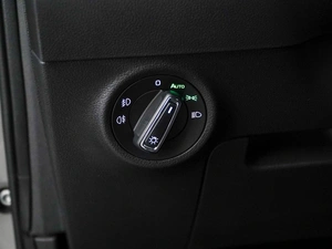 Внедорожник Skoda Karoq 2020 года, 2767444 рублей, Москва