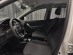 Седан Renault Logan 2020 года, 720000 рублей, Красноярск