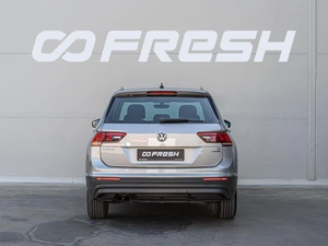 Внедорожник Volkswagen Tiguan 2017 года, 2140000 рублей, Краснодар