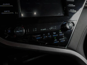 Седан Toyota Camry 2019 года, 2399000 рублей, Воронеж
