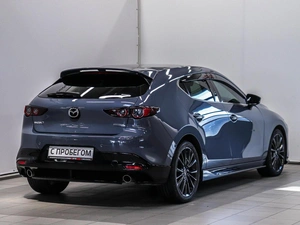 Хетчбэк Mazda 3 2019 года, 1699000 рублей, Красноярск