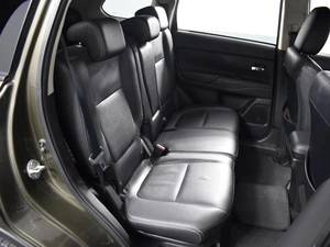 Внедорожник Mitsubishi Outlander 2015 года, 1986200 рублей, Казань