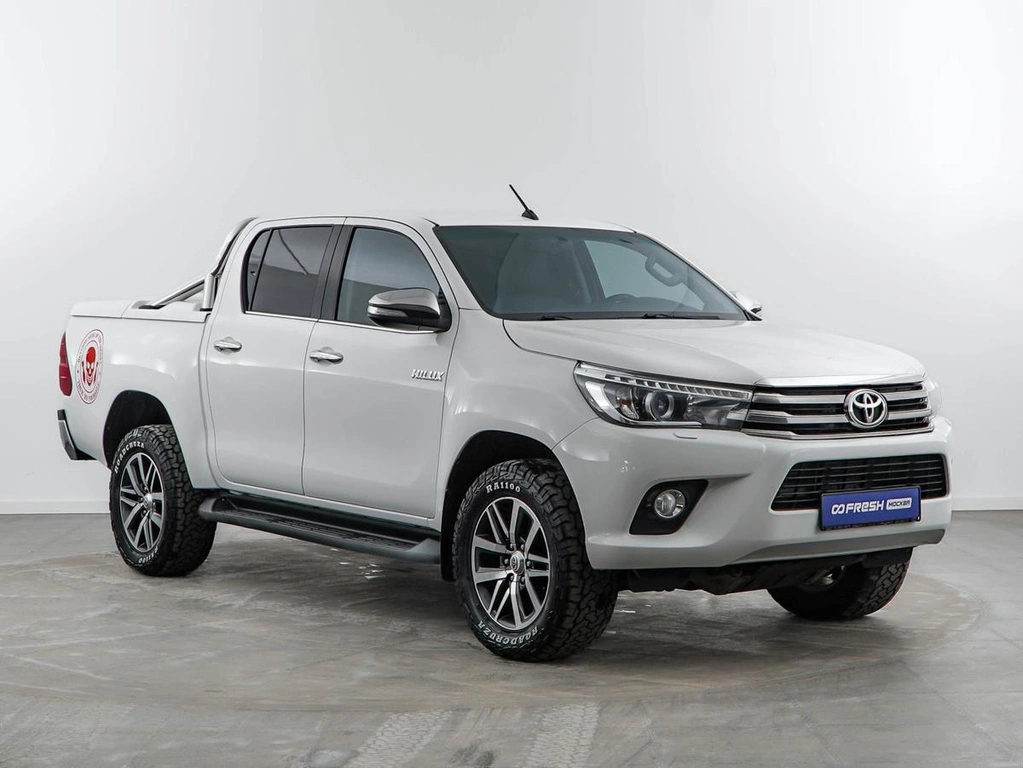 Пикап Toyota Hilux 2015 года, 3245999 рублей, Москва