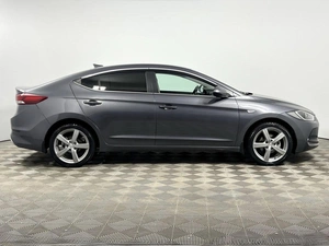 Седан Hyundai Elantra 2017 года, 1399900 рублей, Казань