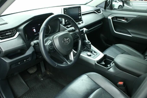Внедорожник Toyota RAV4 2020 года, 3335000 рублей, Красноярск