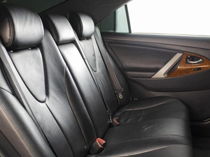 Седан Toyota Camry 2010 года, 990000 рублей, Омск