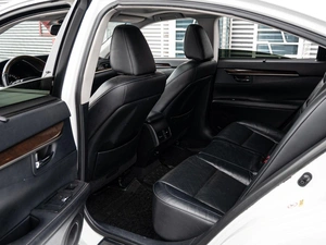 Седан Lexus ES 2013 года, 2210000 рублей, Краснодар