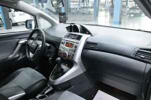 Минивэн Toyota Verso 2010 года, 1008000 рублей, Солонцы