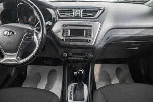 Седан Kia Rio 2016 года, 1189000 рублей, Барнаул