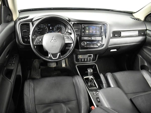 Внедорожник Mitsubishi Outlander 2018 года, 1927200 рублей, Казань