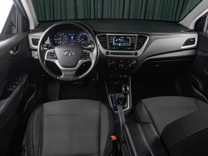 Седан Hyundai Solaris 2017 года, 999000 рублей, Тюмень