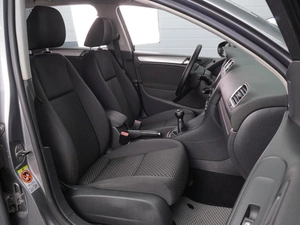 Хетчбэк Volkswagen Golf 2012 года, 729000 рублей, Воронеж