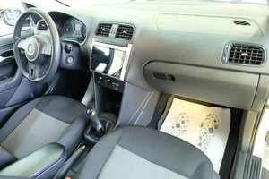Седан Volkswagen Polo 2014 года, 929000 рублей, Омск