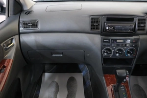 Седан Toyota Corolla 2002 года, 599000 рублей, Омск