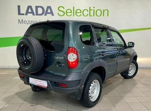 Внедорожник Chevrolet Niva 2017 года, 797000 рублей, Красноярск