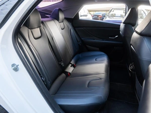 Седан Hyundai Elantra 2023 года, 1935600 рублей, Волгоград