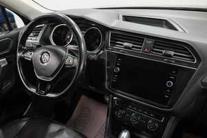 Внедорожник Volkswagen Tiguan 2018 года, 2749000 рублей, Новокузнецк