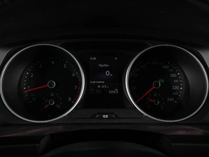 Внедорожник Volkswagen Tiguan 2018 года, 2500000 рублей, Аксай