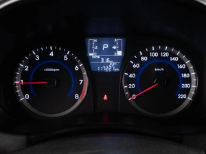 Седан Hyundai Solaris 2015 года, 900000 рублей, Тюмень
