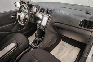 Седан Volkswagen Polo 2016 года, 859000 рублей, Челябинск