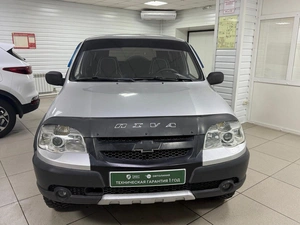 Внедорожник Chevrolet Niva 2011 года, 350000 рублей, Ачинск