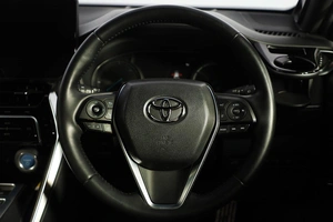 Внедорожник Toyota Harrier 2022 года, 4799000 рублей, Новосибирск