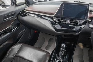 Внедорожник Toyota C-HR 2019 года, 1899000 рублей, Барнаул