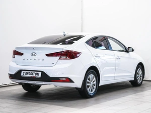 Седан Hyundai Avante 2019 года, 1600000 рублей, Красноярск