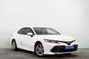 Седан Toyota Camry 2019 года, 1539000 рублей, Сургут