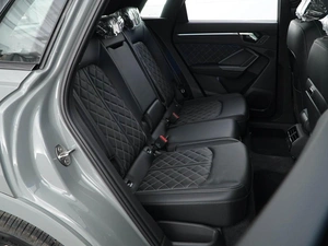 Внедорожник Audi Q3 2026 года, 4998050 рублей, Москва