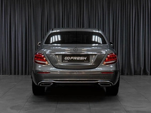Седан Mercedes-benz E-класс 2018 года, 3049000 рублей, Тюмень