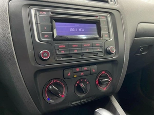 Седан Volkswagen Jetta 2014 года, 940000 рублей, Красноярск