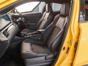Внедорожник Toyota C-HR 2018 года, 1769000 рублей, Тюмень