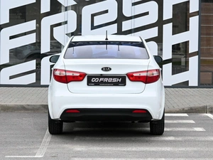 Седан Kia Rio 2012 года, 989000 рублей, Волгоград