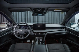 Седан Toyota Camry 2024 года, 3497000 рублей, Красноярск