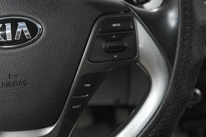 Седан Kia Rio 2017 года, 1249000 рублей, Новокузнецк