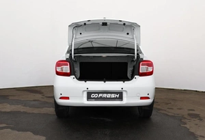 Седан Renault Logan 2015 года, 990000 рублей, Орёл