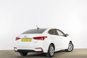 Седан Hyundai Solaris 2019 года, 1379000 рублей, Тюмень